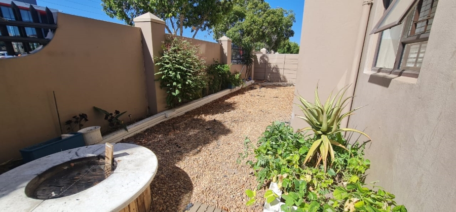 2 Bedroom Property for Sale in Parklands Western Cape